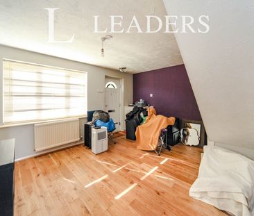 2 bedroom property to rent Coltsfoot Green, Luton, Bedfordshire, LU4 - Photo 1