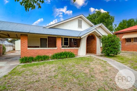 5 Docker St, Wagga Wagga NSW 2650 - Photo 4