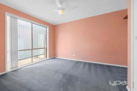 Family Home in Caroline Springs - Photo 2