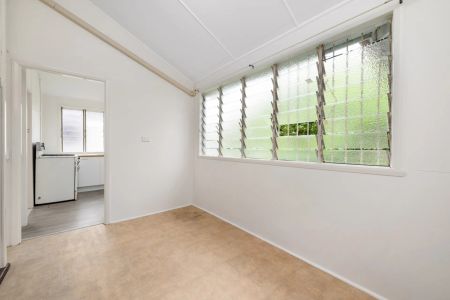 Unit 3/11 Taylor Street, - Photo 2