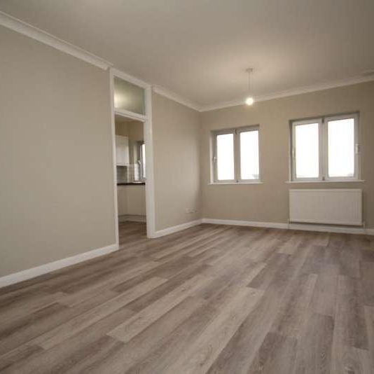 Shifford Crescent Maidenhead Berkshire, SL6 - Photo 1