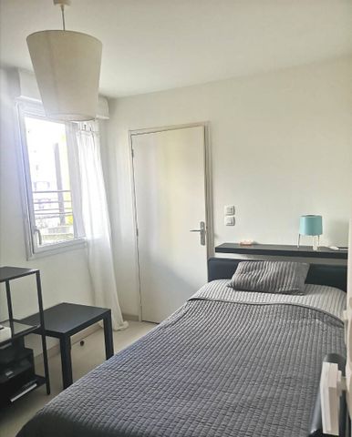 colocation proche du centre, tram au pied - Photo 4