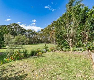 Exceptional Townhouse Bordering Waterside Reserve - Photo 5