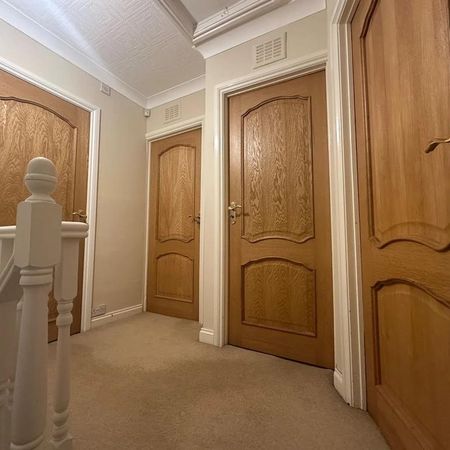 3 bedroom semi-detached house to rent - Photo 4