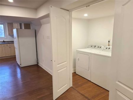 For Lease - 35 Westacott Crescent, Ajax, Ontario - Photo 5