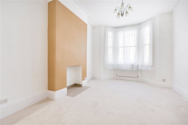 Priory Park Road, Queens Park, NW6, London - Photo 1