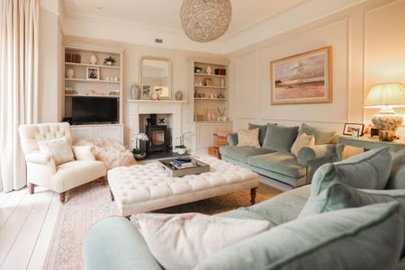 7 bedroom detached house to rent - Photo 2