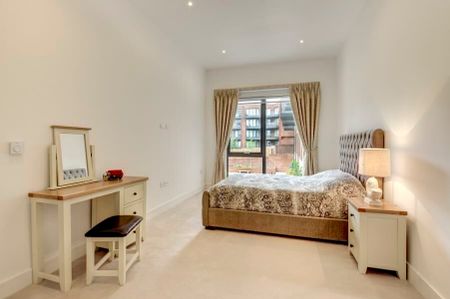 3 Bedroom Flat To Let - Photo 2