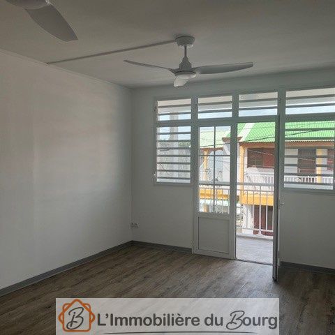 Location Appartement 4 pièces 75m² PETIT BOURG 97170 - Photo 1