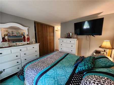 217-561 Armstrong Rd, Kingston, ON K7M 8J9 - Photo 4