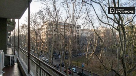 milan, Lombardy 20144 - Photo 2