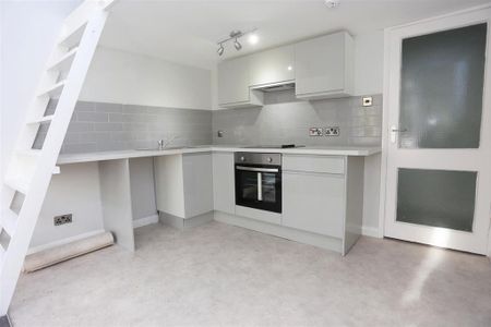 Studio to rent - Photo 4