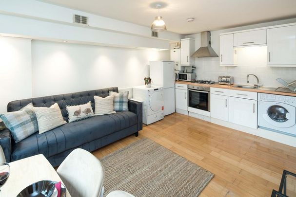 1 bedroom flat to rent - Photo 1