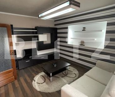 Apartament cu 2 camere, 50 mp, decomandat, zona Piata 1 Mai - Photo 1