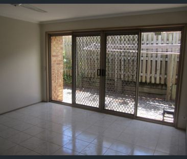 Spacious Multi Air-Conditioned Lowset Home! - Photo 3