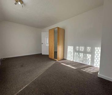 Harrold Road, Dagenham, RM8 - Photo 4