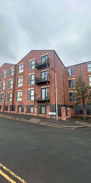 Apartment The School House, Stockport - Photo 2