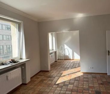 Frisch renovierte 3,5 Zimmerwohnung mit einem zusätzlichen großen o... - Photo 2