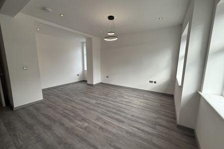 London Road - Photo 3