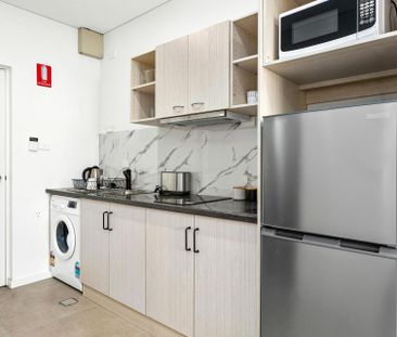 Furnished Studio Apartment - Photo 1