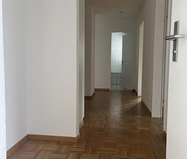 Spannende 4.5 Zimmerwohnung mit grossem Balkon - Foto 1