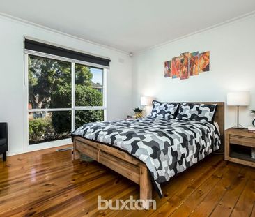 Large Family Home!! - Photo 6