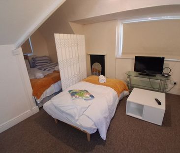 Room in a Shared Flat, Landguard Rd, SO15 - Photo 3