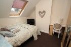 8 Bed - Winston Gardens, Headingley, Leeds - Photo 3