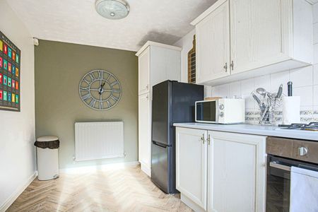 Rhodes Place - Photo 3