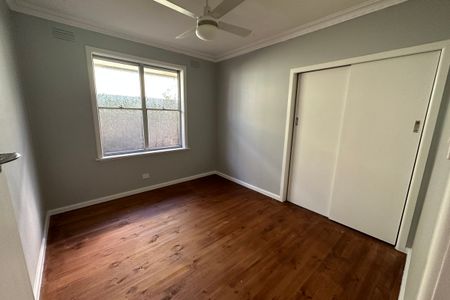 FURNISHED 3 BEDROOM HOME CLOSE TO GV HEALTH - Photo 3