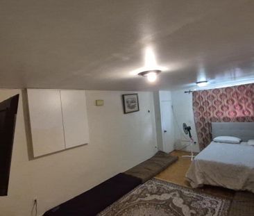 2 et demi / studio dans un triplex tout inclus 1er juillet - Photo 1