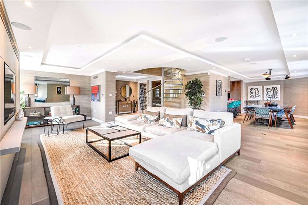 Outstanding duplex Penthouse apartment in a small boutique development close to Oxford Street & Marylebone High Street - Photo 1