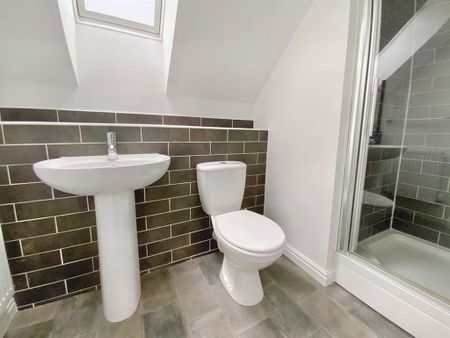 3 bedroom end of terrace house to rent - Photo 5