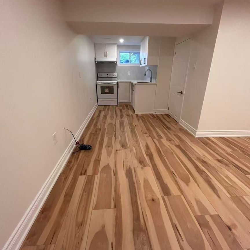 For Lease - 490 Pineland Avenue Unit# Basement, Oakville, Ontario - Photo 1