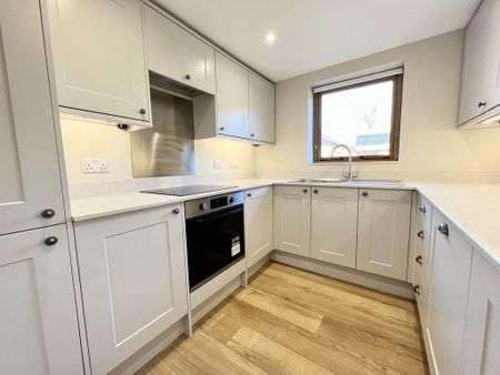 1 bedroom semi-detached bungalow to rent - Photo 3