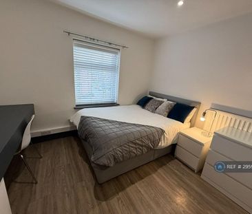 1 bedroom in a flat share to rent - Photo 6