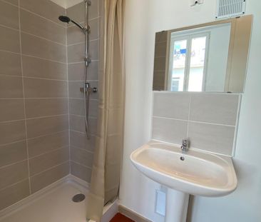 Location appartement Marseille 7ème (13007) - Photo 2