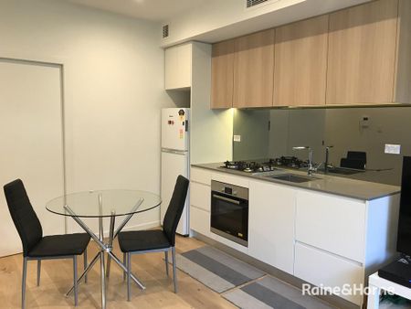 Modern Waterloo Apartment - Deposit Paid - Photo 2