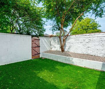 🔥 LUXURY LIVING IN L9 – Stunning 6-Bed All En-Suite Home with 4 Stu... - Photo 6