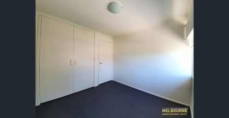 Spacious Residence in Central Box Hill - Photo 5