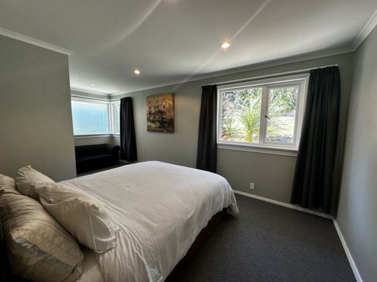 Immaculate inside and out! - Photo 1