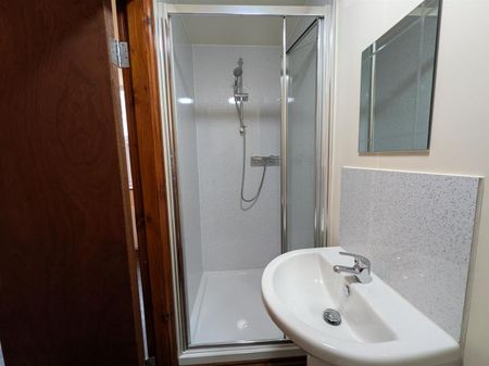 48 Albemarle Crescent, Scarborough, North Yorkshire - Photo 5