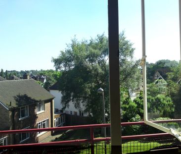 2 Bed Flat, Lindale, SW19 - Photo 6