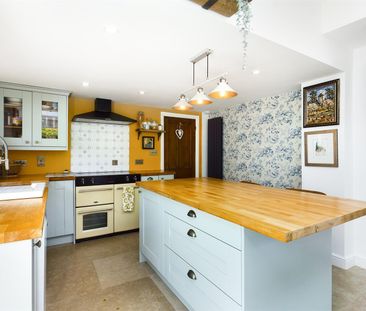 Albany Road, West Green - Photo 3
