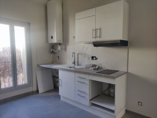 Location Appartement 1 pièce 39m² SETE 34200 - Photo 1
