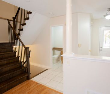 For Lease - 9 Queensland Crescent, Caledon, Ontario - Photo 5