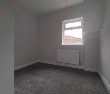 2 bed lower flat to rent in NE64 - Photo 6