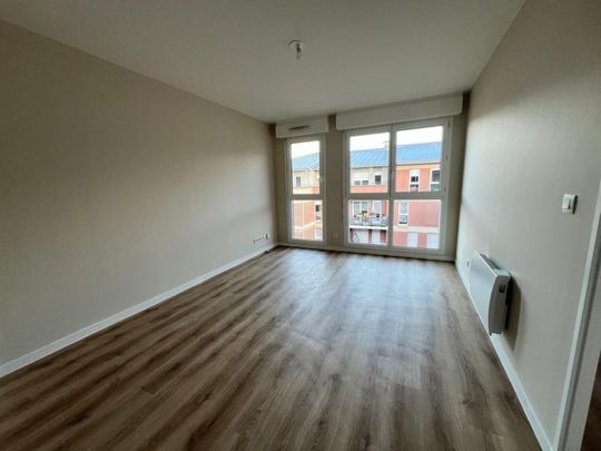 Location Appartement 2 pièces 34m² DEVILLE LES ROUEN 76250 - Photo 1