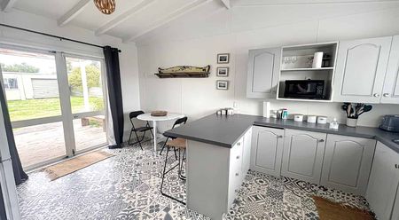 TWO BEDROOMS CLOSE TO THE BEACH - Photo 4