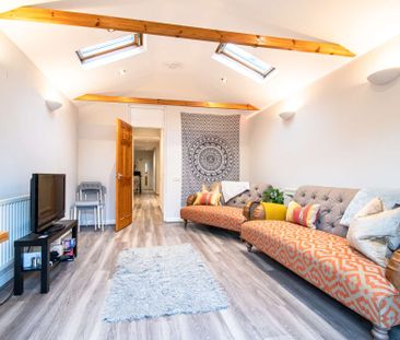 Modernised property in the heart of Cathays - Photo 1